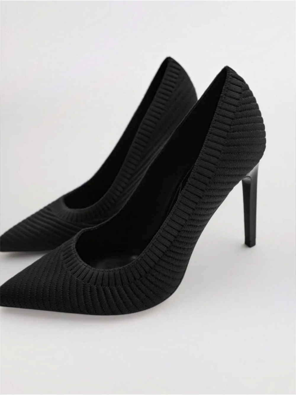 Zara Black Pointed Knit Stiletto Pumps Size 7